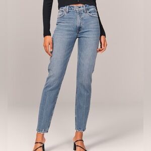 Abercrombie & Fitch The Mom High-Rise | Medium Wash | Size 25/0R